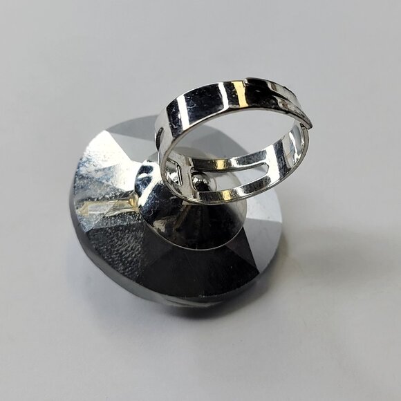 Huge Crystal Fashion Stretch Ring, Large Statement Crystal Ring,Cocktail Ring - Picture 6 of 9